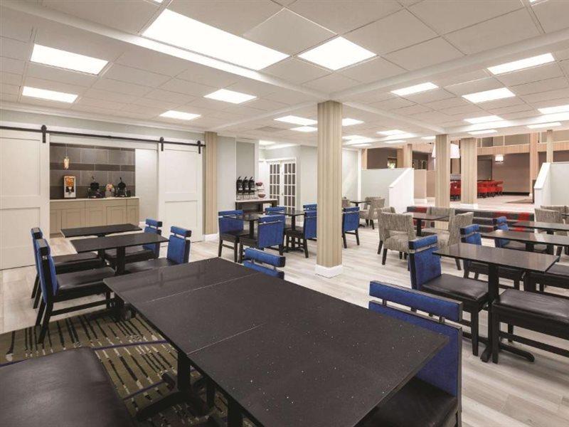 Hotel La Quinta By Wyndham Atlanta Airport South 3*