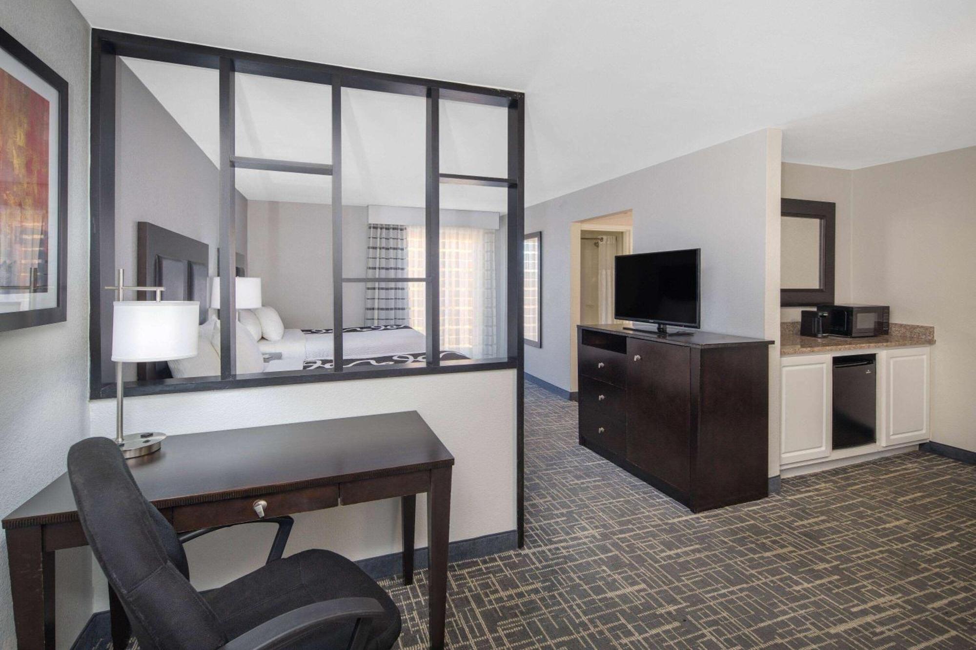 Hotel La Quinta By Wyndham Atlanta Airport South College Park