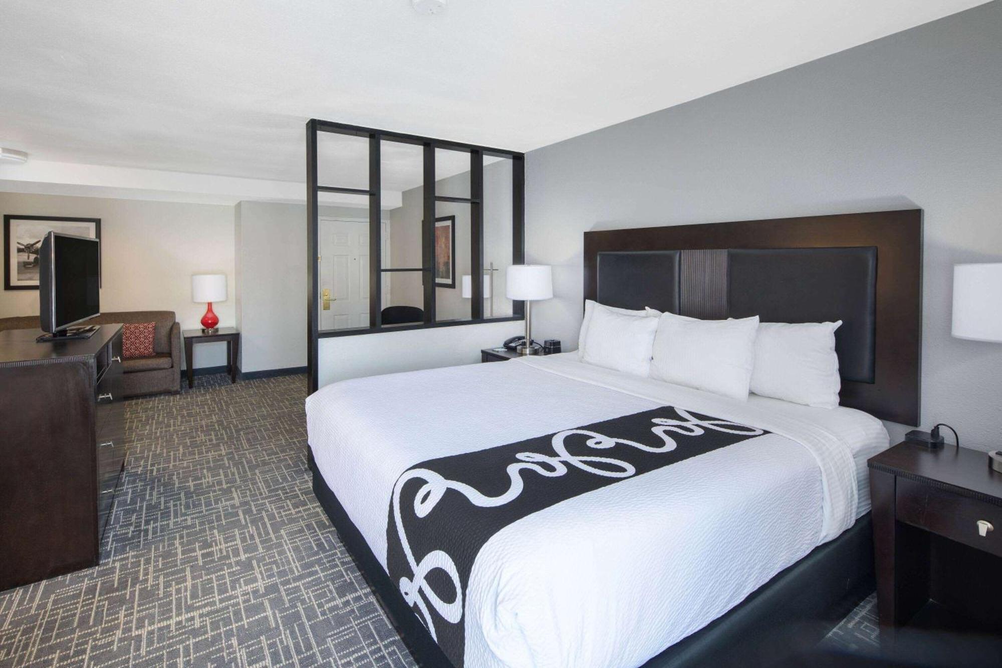 La Quinta By Wyndham Atlanta Airport South 3*