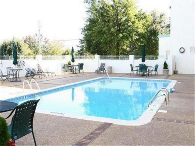 Hotel La Quinta By Wyndham Atlanta Airport South 3*