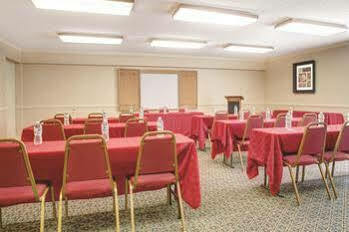 La Quinta By Wyndham Atlanta Airport South Hotel College Park