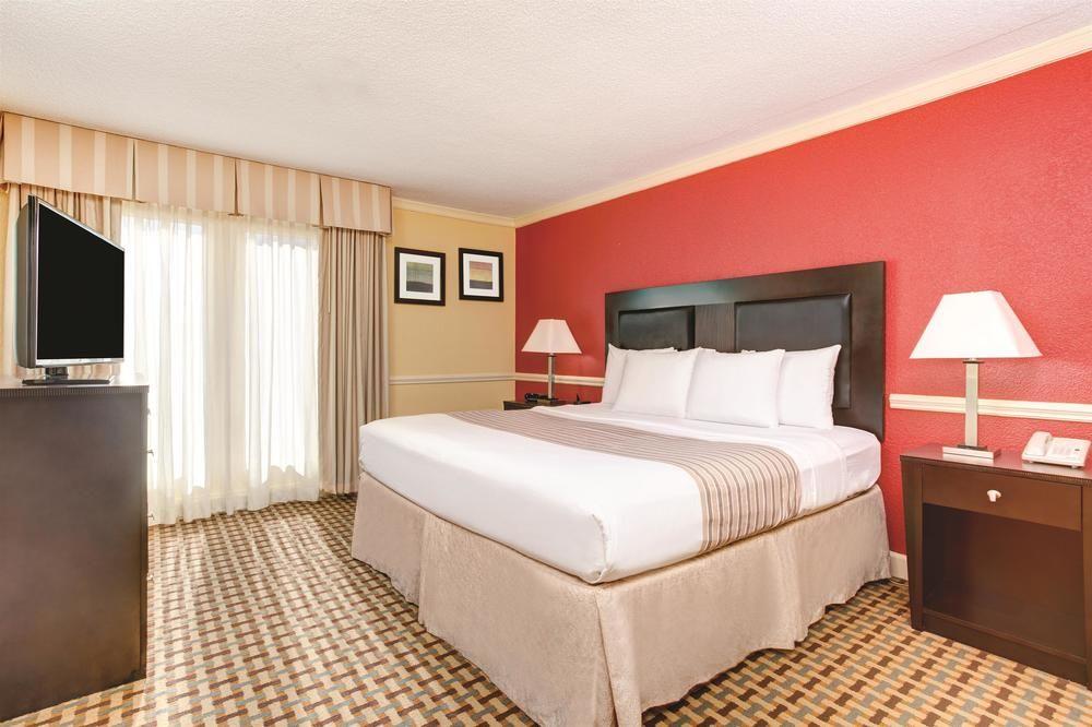 La Quinta By Wyndham Atlanta Airport South Hotel