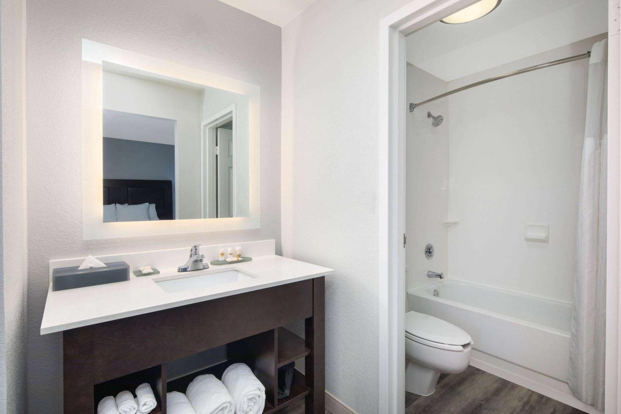 La Quinta By Wyndham Atlanta Airport South Hotel 3*