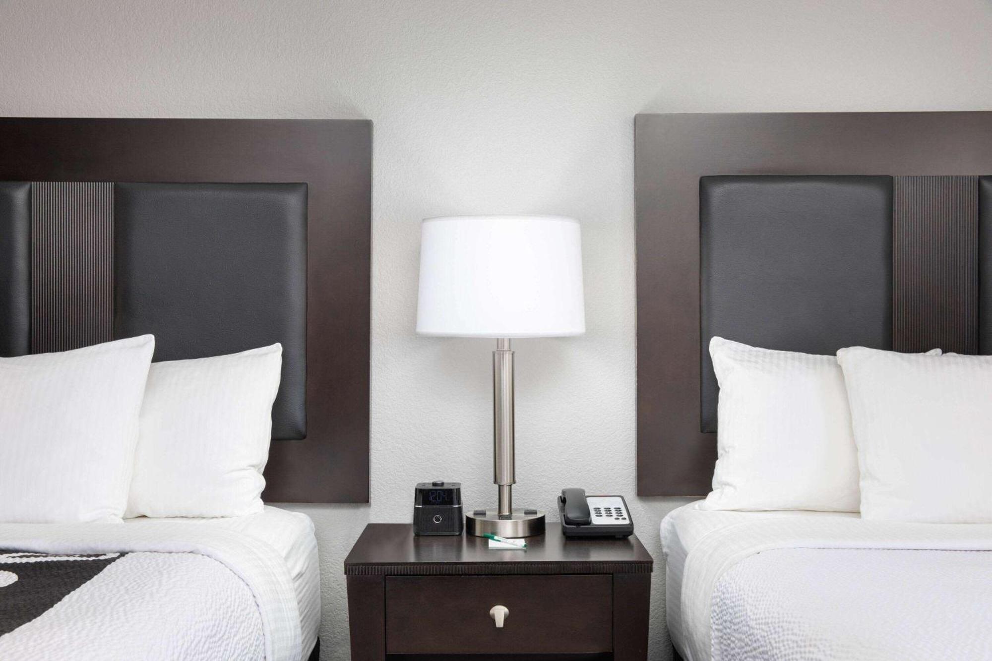 Hotel La Quinta By Wyndham Atlanta Airport South