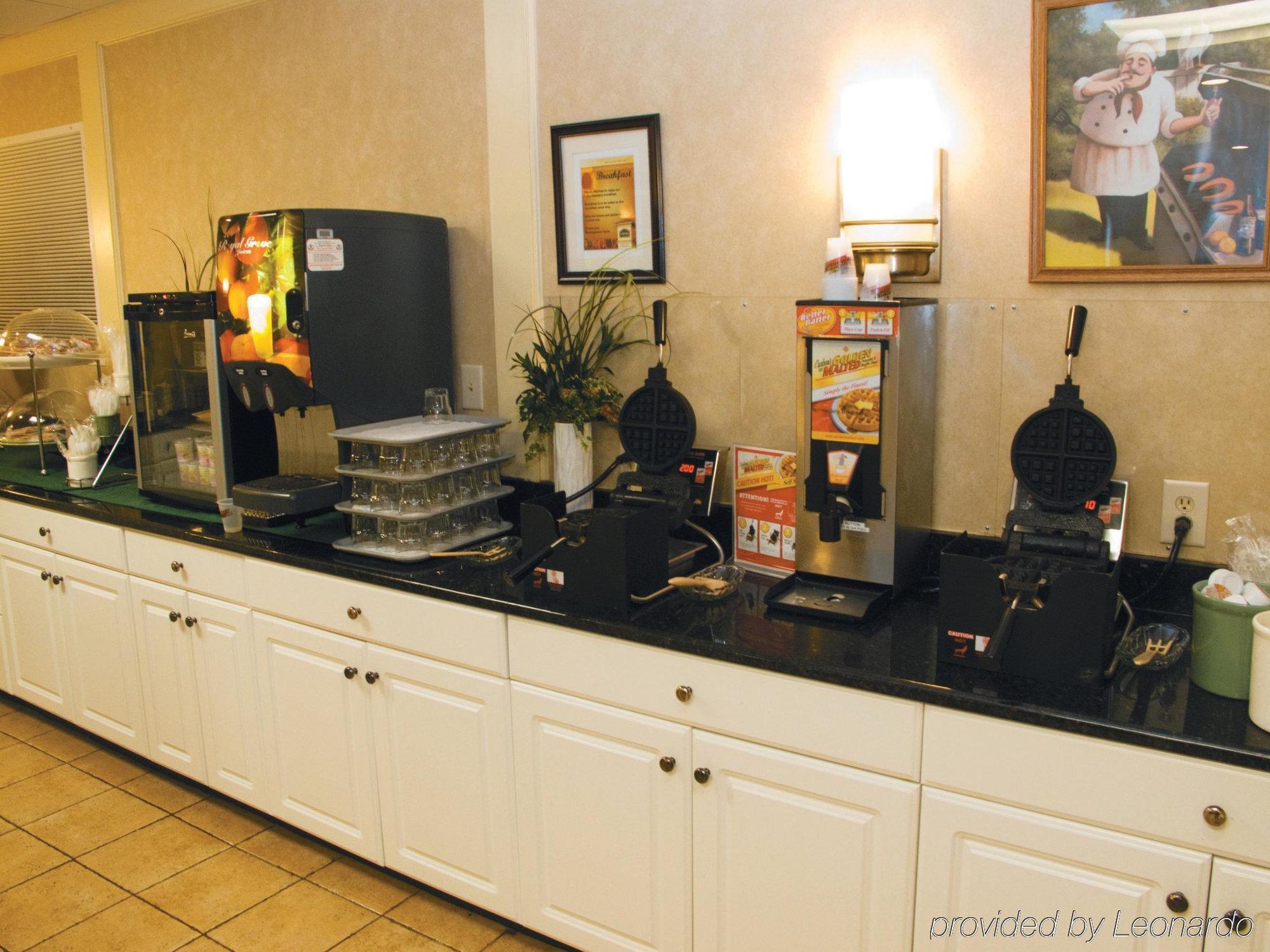La Quinta By Wyndham Atlanta Airport South Hotel 3*