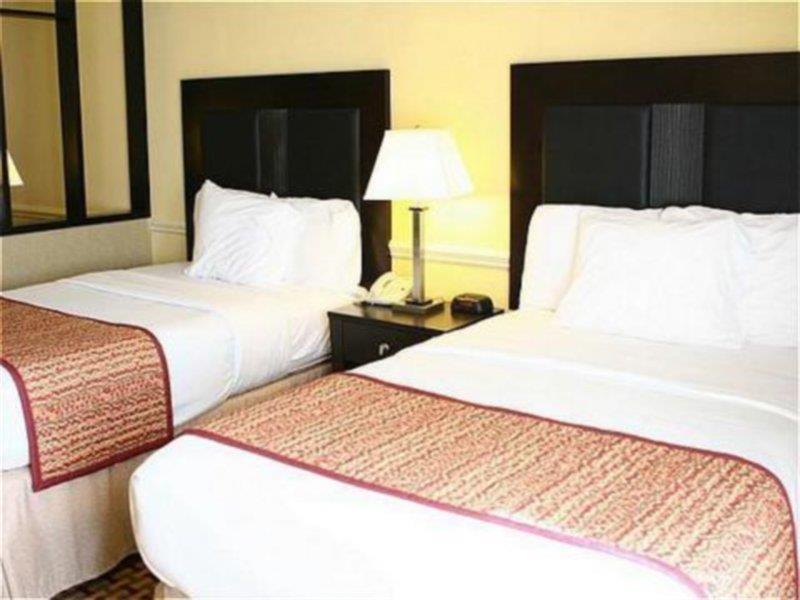 Hotel La Quinta By Wyndham Atlanta Airport South 3*