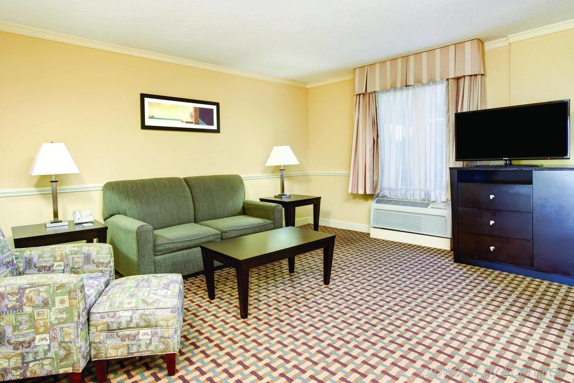Hotel La Quinta By Wyndham Atlanta Airport South 3*
